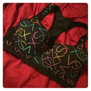 💓FINAL MARKDOWN💓 Victoria’s Secret sports bra